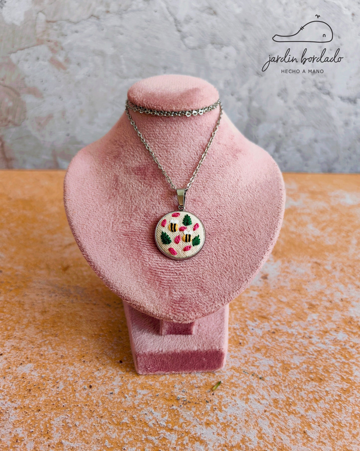 Mini collar abejitas
