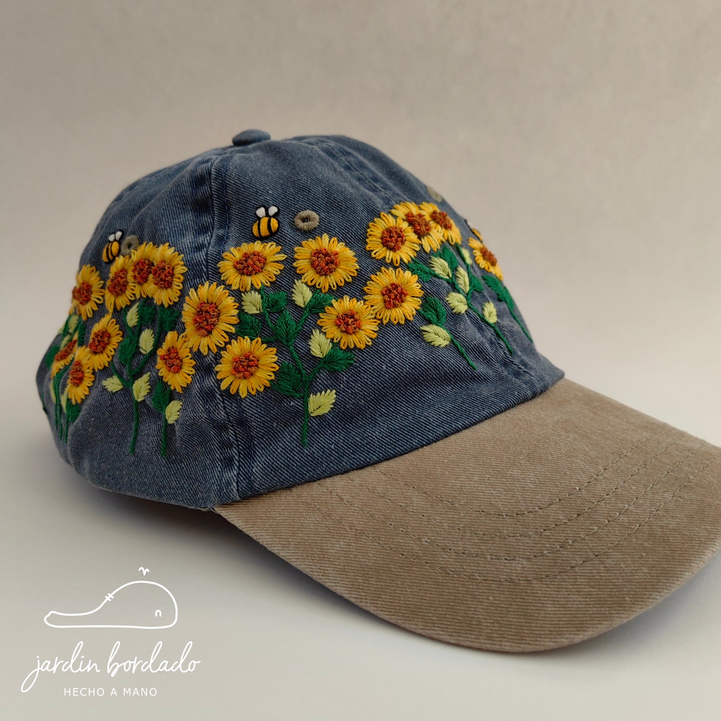 Gorra jardín de girasoles (sobre pedido)