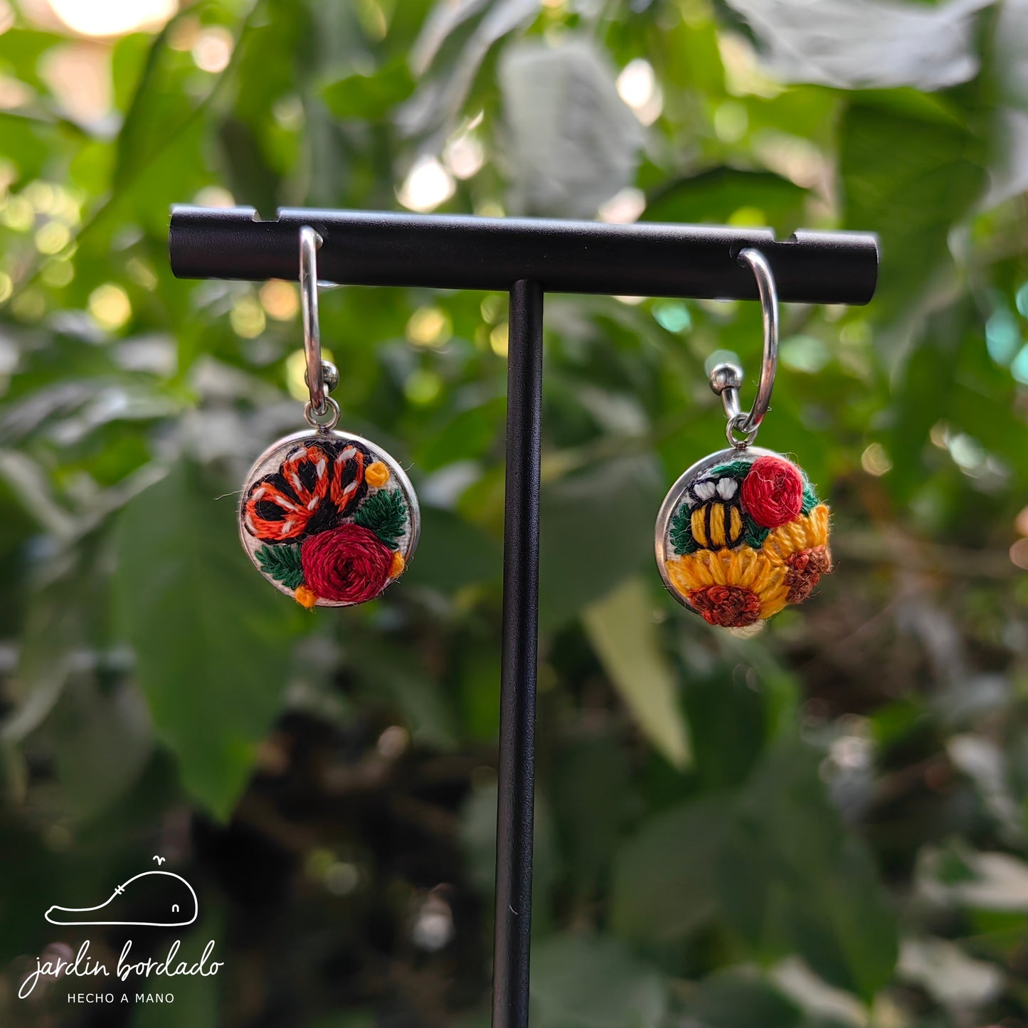 Aretes rosas y girasoles