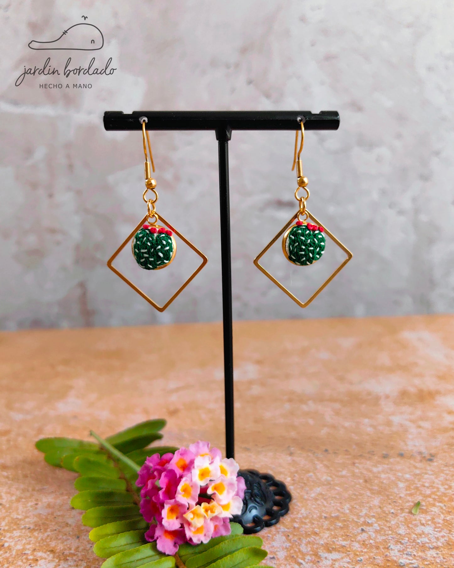 Aretes cactus bracito
