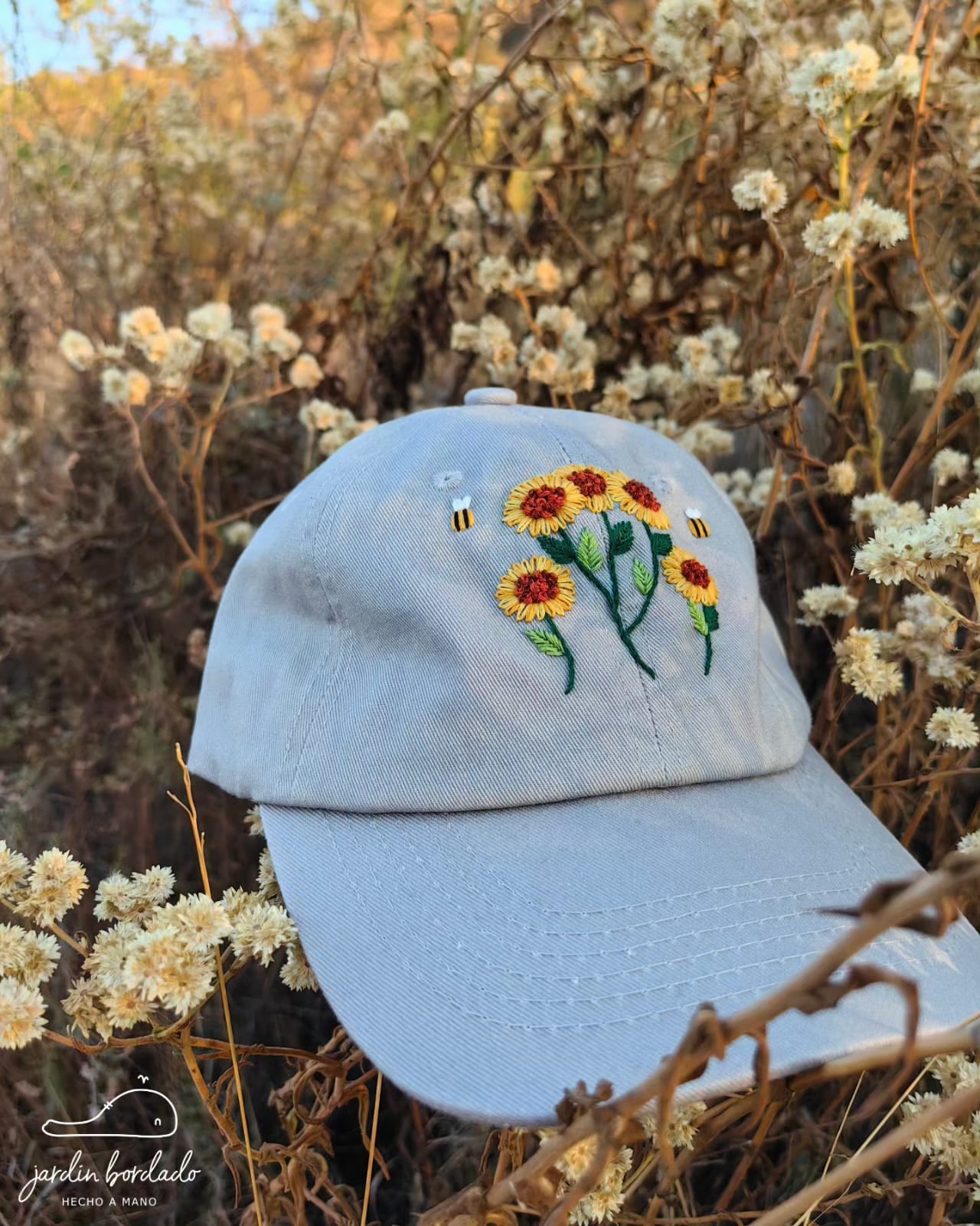 Gorra girasoles gris